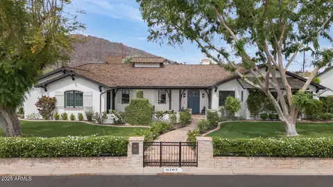 6102 E Calle Del Norte --, Scottsdale, AZ 85251