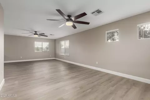 4002 E Melinda Ln, Phoenix, AZ 85050 photo 32