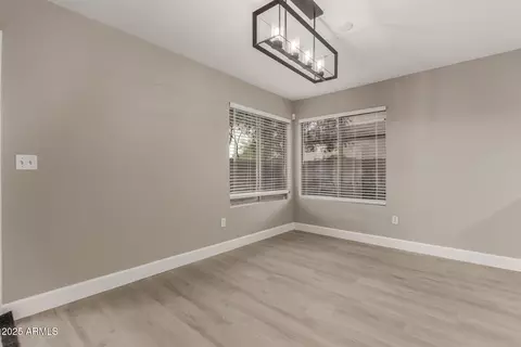 4002 E Melinda Ln, Phoenix, AZ 85050 photo 11
