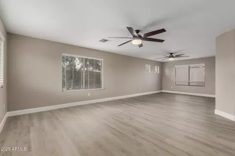 4002 E Melinda Ln, Phoenix, AZ 85050 photo 29