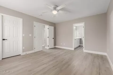 4002 E Melinda Ln, Phoenix, AZ 85050 photo 21