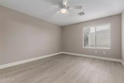 4002 E Melinda Ln, Phoenix, AZ 85050 photo 19