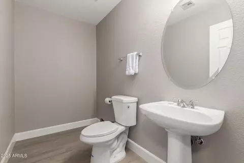4002 E Melinda Ln, Phoenix, AZ 85050 photo 18