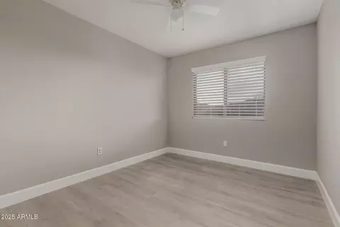 4002 E Melinda Ln, Phoenix, AZ 85050 photo 27