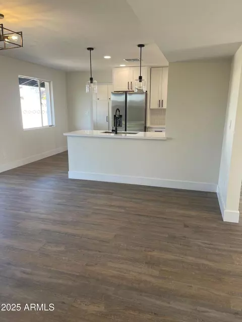 7637 E Akron St, Mesa, AZ 85207 photo 3