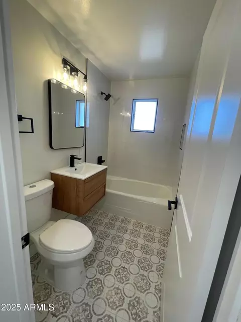 7637 E Akron St, Mesa, AZ 85207 photo 5