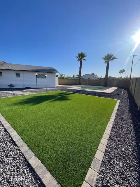 7637 E Akron St, Mesa, AZ 85207