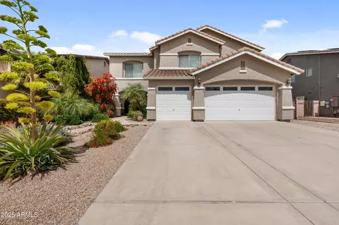 824 E Chelsea Dr, San Tan Valley, AZ 85140
