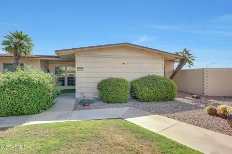 10713 W Santa Fe Dr, Sun City, AZ 85351