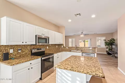 Kitchen - 3544 E County Down Dr, Chandler, AZ 85249 photo 1 of 2