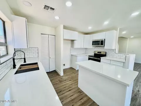 42418 W Sunland Dr, Maricopa, AZ 85138