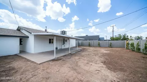 Exterior - 1838 Earll Dr, Phoenix, AZ 85016 photo 3 of 4