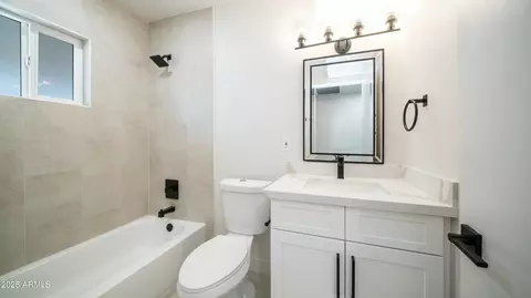 Bath - 1838 Earll Dr, Phoenix, AZ 85016 photo 1 of 1