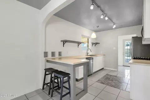 1719 E Pinchot Ave, Phoenix, AZ 85016 photo 12