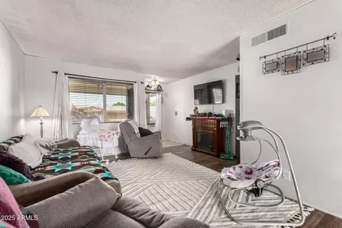 Living - 809 N 95th St, Mesa, AZ 85207 photo 1 of 2
