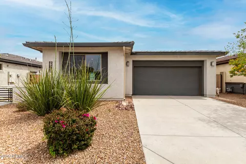 39729 N Collins Ln, San Tan Valley, AZ 85140