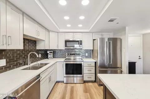 7850 E Camelback Rd #608, Scottsdale, AZ 85251