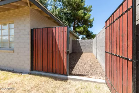 Exterior - 4713 E Cambridge Ave, Phoenix, AZ 85008 photo 9 of 10