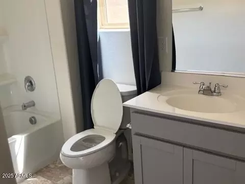 Bath - 7227 N 125th Dr, Glendale, AZ 85307 photo 2 of 2