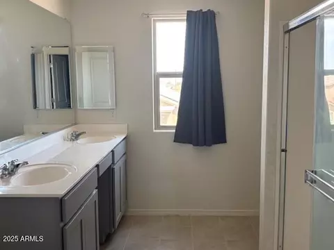 Bath - 7227 N 125th Dr, Glendale, AZ 85307 photo 1 of 2