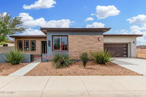 39798 N Collins Ln, San Tan Valley, AZ 85140