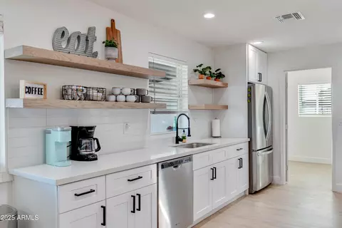 1307 Encanto St, Mesa, AZ 85203 photo 9