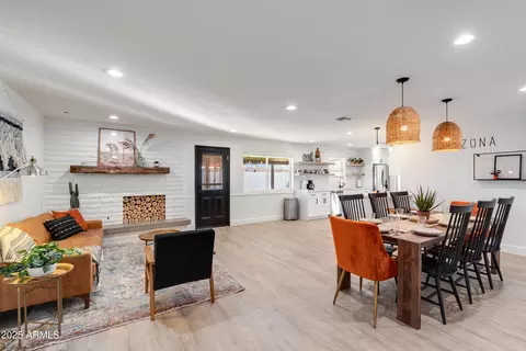 1307 Encanto St, Mesa, AZ 85203
