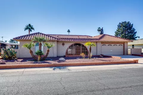 10365 W White Mountain Rd, Sun City, AZ 85351