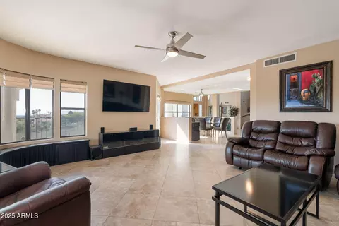 Living - 1234 E Claire Dr, Phoenix, AZ 85022 photo 2 of 3