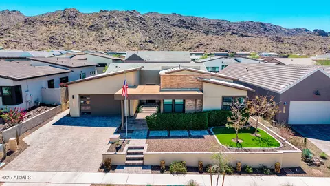 1341 E Paseo Way, Phoenix, AZ 85042