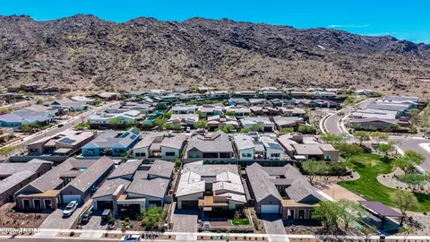 1341 E Paseo Way, Phoenix, AZ 85042 photo 13