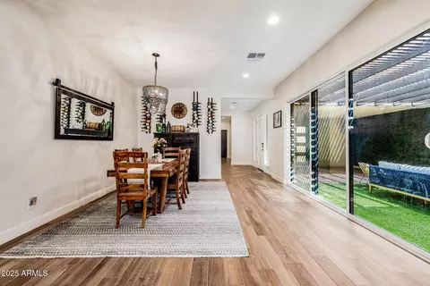 1341 E Paseo Way, Phoenix, AZ 85042 photo 14