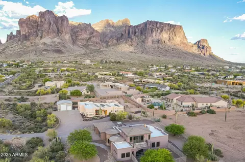 5727 E Bell St, Apache Junction, AZ 85119 photo 2