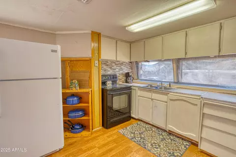 3305 Forest Dr, Overgaard, AZ 85933 photo 4