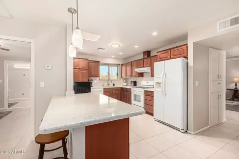 9901 W Bright Angel Cir, Sun City, AZ 85351