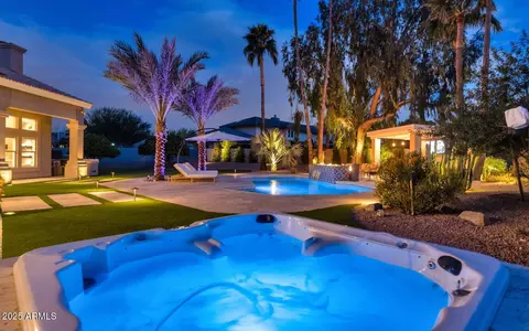 1405 W Caribbean Ln, Phoenix, AZ 85023 photo 3