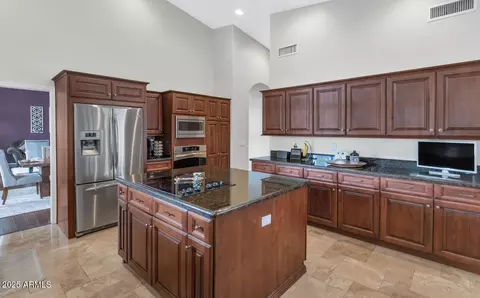 1405 W Caribbean Ln, Phoenix, AZ 85023 photo 11