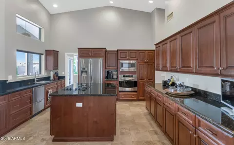 1405 W Caribbean Ln, Phoenix, AZ 85023 photo 12