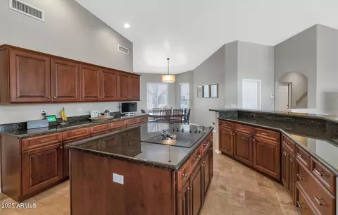 1405 W Caribbean Ln, Phoenix, AZ 85023 photo 13