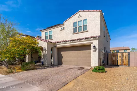 Exterior - 31020 N 5th St, Phoenix, AZ 85085 photo 2 of 11
