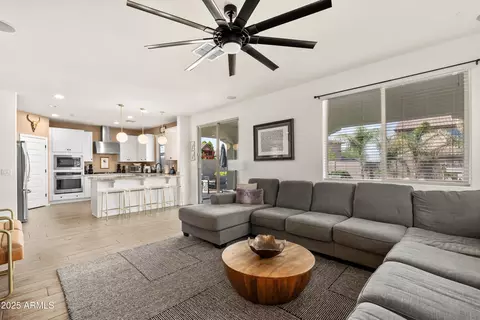 Living - 31020 N 5th St, Phoenix, AZ 85085 photo 4 of 4
