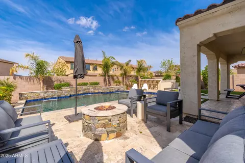 Exterior - 31020 N 5th St, Phoenix, AZ 85085 photo 5 of 11