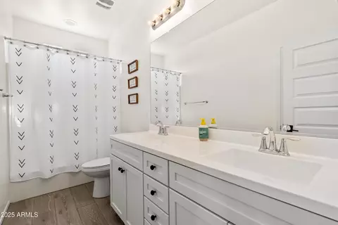 Bath - 31020 N 5th St, Phoenix, AZ 85085 photo 3 of 3