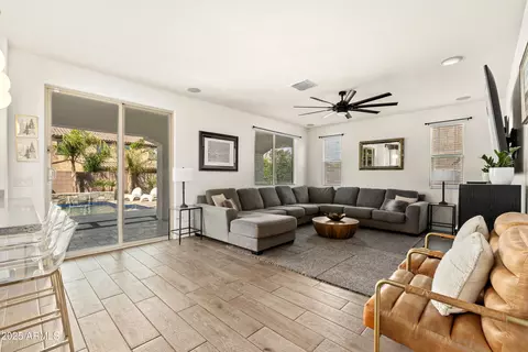 Living - 31020 N 5th St, Phoenix, AZ 85085 photo 1 of 4