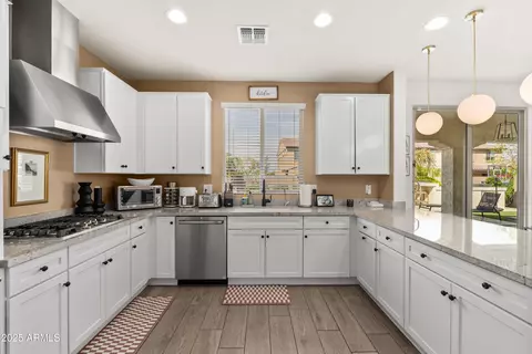 Kitchen - 31020 N 5th St, Phoenix, AZ 85085 photo 2 of 3
