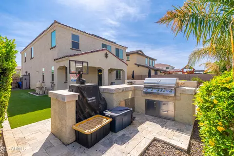 Exterior - 31020 N 5th St, Phoenix, AZ 85085 photo 10 of 11