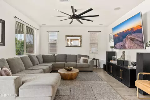 Living - 31020 N 5th St, Phoenix, AZ 85085 photo 2 of 4