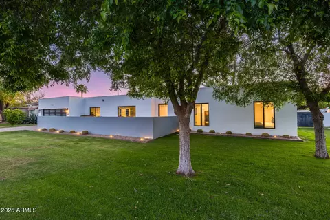 Exterior - 7820 N 5th Ave, Phoenix, AZ 85021 photo 3 of 12