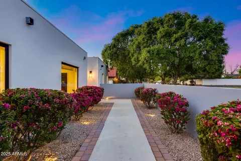 Exterior - 7820 N 5th Ave, Phoenix, AZ 85021 photo 4 of 12
