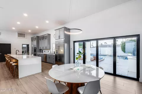 Dining - 7820 N 5th Ave, Phoenix, AZ 85021 photo 3 of 3
